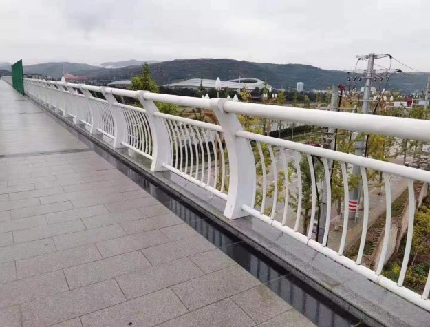 鋁合金護(hù)欄